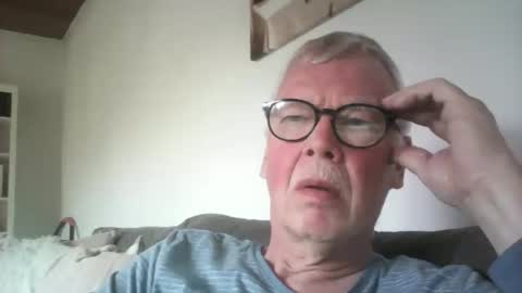 Snapshot of volkeronly chatting on September 26, 11:47 am volkeronly online show from September 26, 11:47 am