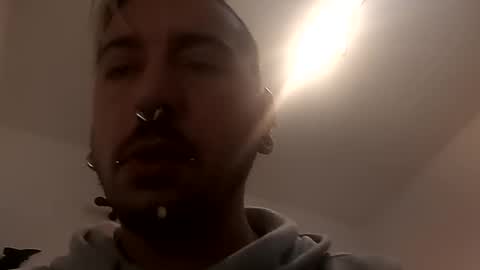 Snapshot of volpecesare419 chatting on March 2, 2:10 pm volpecesare419 online show from March 2, 2:10 pm