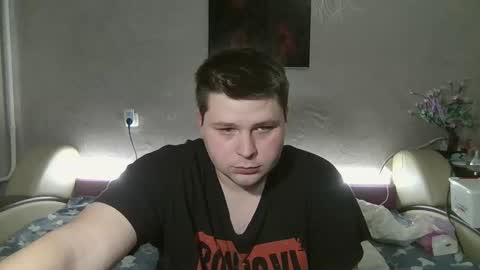 Snapshot of volshebnik_130 chatting on February 26, 7:27 pm Volshebnik1302 online show from February 26, 7:27 pm