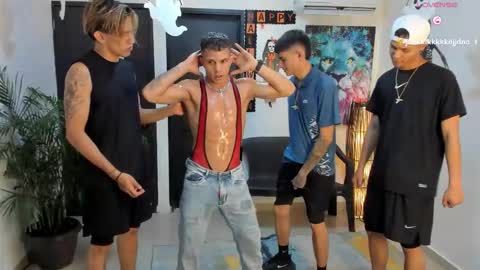 voyeurism_guys online show from October 6, 11:02 pm