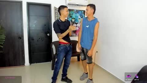 voyeurism_guys online show from November 8, 10:52 pm