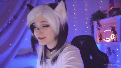 Snapshot of vronnier chatting on March 8, 3:56 pm vronnier online show from March 8, 3:56 pm