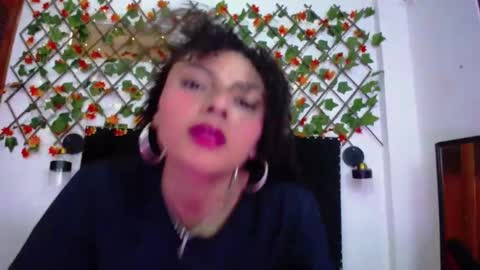 vsamanthaper2 online show from February 8, 7:39 pm