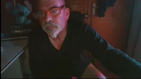 oscar online show from October 30, 7:25 pm