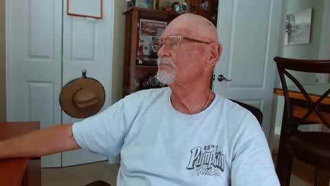 Snapshot of vueuorme chatting on September 28, 4:12 pm Vueuorme online show from September 28, 4:12 pm