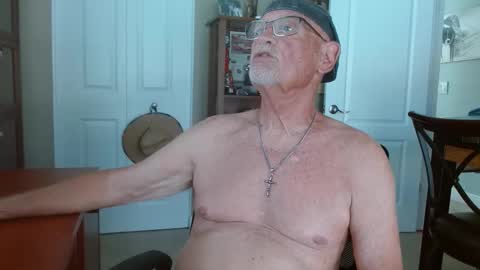 Snapshot of vueuorme chatting on May 18, 8:47 pm Vueuorme online show from May 18, 8:47 pm