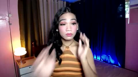 Snapshot of vvgirlxx chatting on September 21, 6:37 am Vv online show from September 21, 6:37 am