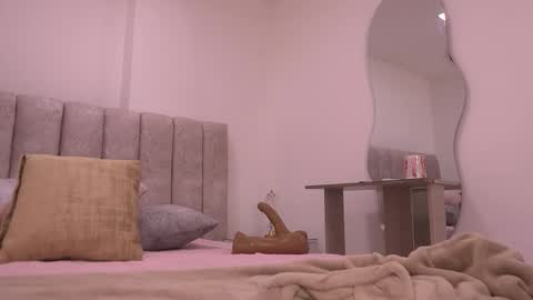 Violeta online show from November 11, 3:06 am