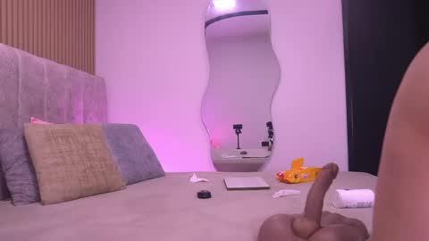 Snapshot of vvioleta_ chatting on April 18, 3:10 am Violeta online show from April 18, 3:10 am