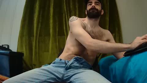 Snapshot of w0lf_359 chatting on December 3, 10:50 am w0lf_359 online show from December 3, 10:50 am