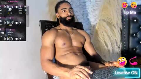 Snapshot of wakanda671501 chatting on June 4, 9:43 pm Jhon online show from June 4, 9:43 pm