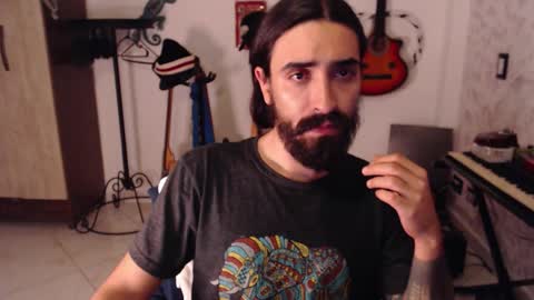 Snapshot of wake_and_bakee chatting on February 4, 1:44 am John online show from February 4, 1:44 am