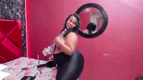 Snapshot of waleskabbw_ass chatting on November 25, 12:16 pm waleska online show from November 25, 12:16 pm