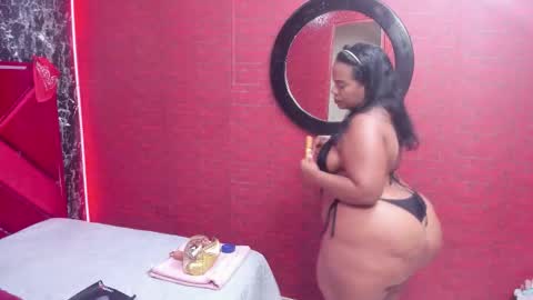 Snapshot of waleskabbw_ass chatting on December 18, 12:55 pm waleska online show from December 18, 12:55 pm