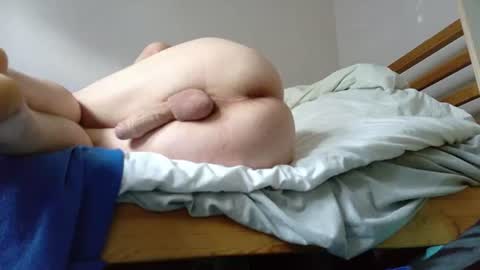 Snapshot of walhtman88 chatting on August 5, 6:11 pm walhtman88 online show from August 5, 6:11 pm