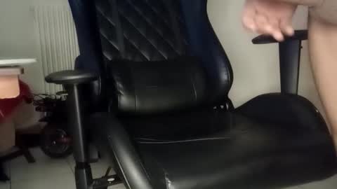 Snapshot of wali170097 chatting on November 10, 5:01 pm ghhhgh online show from November 10, 5:01 pm