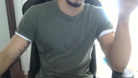 Snapshot of wali170097 chatting on February 22, 11:31 am ghhhgh online show from February 22, 11:31 am