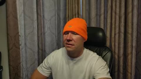 Snapshot of walle6633911 chatting on December 3, 2:05 pm walle6633911 online show from December 3, 2:05 pm