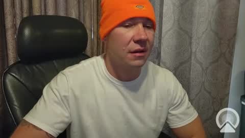 Snapshot of walle6633911 chatting on December 10, 2:06 pm walle6633911 online show from December 10, 2:06 pm