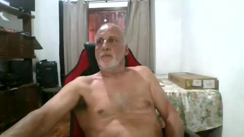 Snapshot of walmen20222 chatting on July 5, 4:36 pm walmen20222 online show from July 5, 4:36 pm