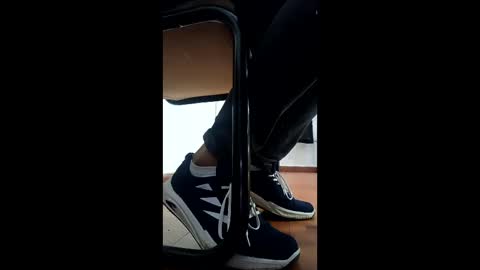 Snapshot of waltherfeet_ chatting on May 4, 2:46 pm WaltherFeet online show from May 4, 2:46 pm