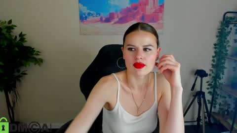 Snapshot of wanda_gomez chatting on May 8, 1:49 pm Wanda online show from May 8, 1:49 pm
