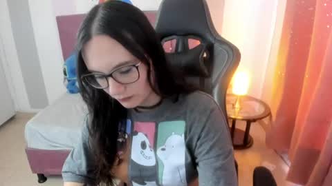 Snapshot of wanda_sg chatting on July 4, 8:04 pm Alexandra online show from July 4, 8:04 pm