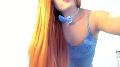 Snapshot of wanderlust_xxx chatting on December 27, 4:43 pm Sarah Catalina Amado. Wanderlust online show from December 27, 4:43 pm