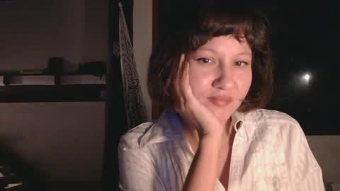 Snapshot of wanderwhitch chatting on February 10, 3:43 am Miya online show from February 10, 3:43 am