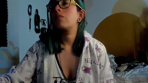 Snapshot of waningrosee chatting on January 4, 2:25 pm Waningrose  Lu online show from January 4, 2:25 pm