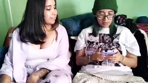 Snapshot of waningrosee chatting on January 20, 6:10 pm Waningrose  Lu online show from January 20, 6:10 pm