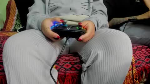 Snapshot of waningrosee chatting on February 12, 2:35 am Waningrose  Lu online show from February 12, 2:35 am