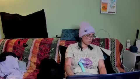 Snapshot of waningrosee chatting on February 19, 6:10 pm Waningrose  Lu online show from February 19, 6:10 pm