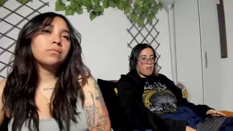 Snapshot of waningrosee chatting on July 1, 11:37 pm Waningrose Lu online show from July 1, 11:37 pm
