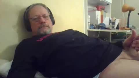 Snapshot of wanky357 chatting on February 8, 1:20 am Tibo Love online show from February 8, 1:20 am