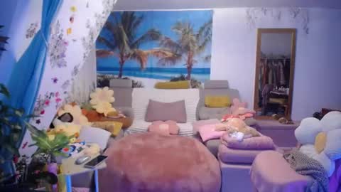 Snapshot of wannafeelitall chatting on October 16, 5:03 pm Emilia inst  online show from October 16, 5:03 pm