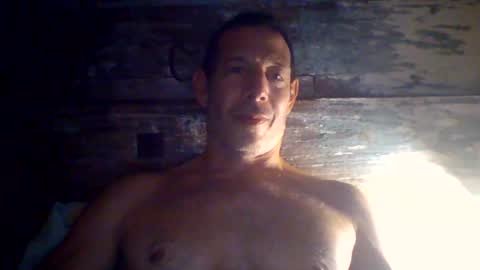 Snapshot of want_to_be_recognized chatting on May 5, 2:41 am want_to_be_recognized online show from May 5, 2:41 am