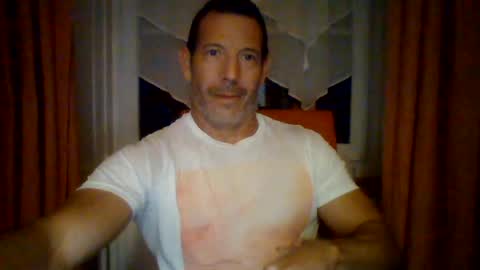 Snapshot of want_to_be_recognized chatting on July 6, 9:28 pm want_to_be_recognized online show from July 6, 9:28 pm