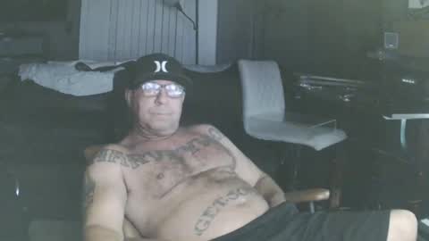 Snapshot of wantitbutyoucanthaveit chatting on February 10, 12:31 pm inittogetitin online show from February 10, 12:31 pm