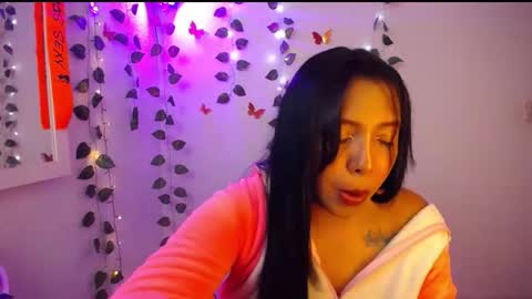 Snapshot of warisgoddes chatting on May 5, 3:36 am EMILY online show from May 5, 3:36 am