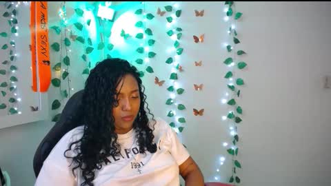 Snapshot of warisgoddes chatting on May 6, 4:41 am EMILY online show from May 6, 4:41 am
