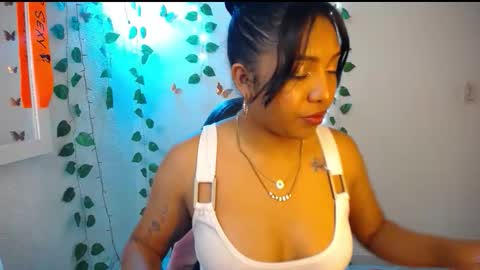 Snapshot of warisgoddes chatting on May 14, 9:16 am EMILY online show from May 14, 9:16 am