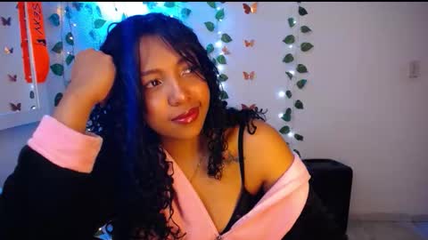 Snapshot of warisgoddes chatting on May 21, 10:00 am EMILY online show from May 21, 10:00 am
