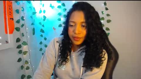 Snapshot of warisgoddes chatting on May 30, 6:21 am EMILY online show from May 30, 6:21 am