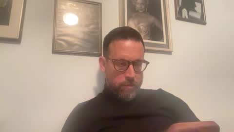 Snapshot of warispeace666 chatting on January 18, 9:35 am warispeace666 online show from January 18, 9:35 am
