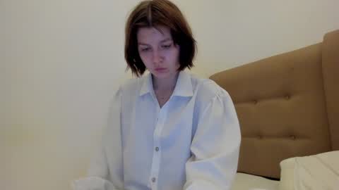 Snapshot of warm_june chatting on January 29, 9:28 pm June online show from January 29, 9:28 pm