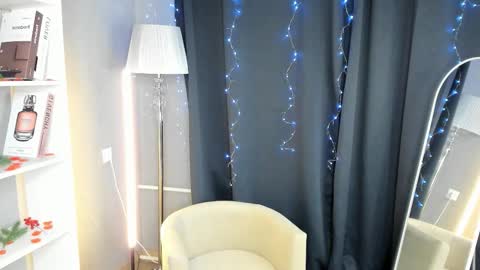 Snapshot of warmblink chatting on February 17, 8:15 pm Samanta online show from February 17, 8:15 pm