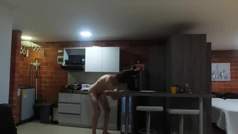 Snapshot of warrenkener chatting on February 19, 11:12 pm Warren Kener online show from February 19, 11:12 pm