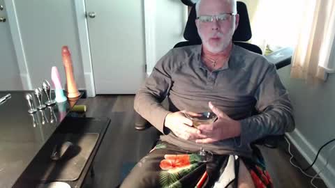 wasted_daze_ online show from April 16, 10:23 pm