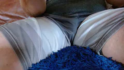 Snapshot of watchedging chatting on October 25, 5:19 pm Hereforfun online show from October 25, 5:19 pm